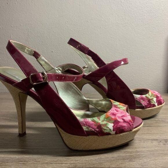 MARC‎ FISHER Floral Canvas Peep Toe Heels - Picture 3 of 5